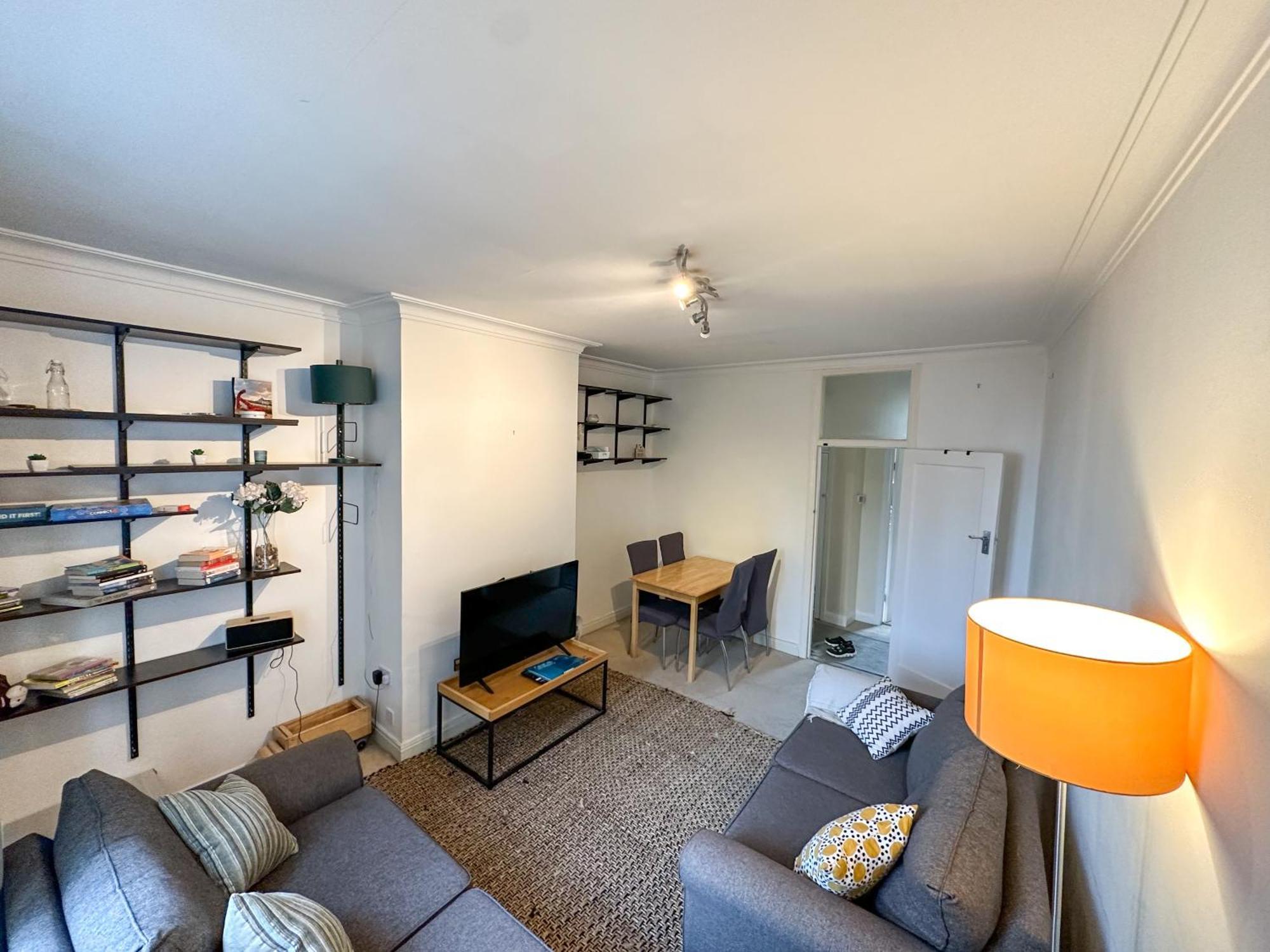 Appartamento 2 Bed Flat - Short Walk From Brent Cross Station Hendon Esterno foto
